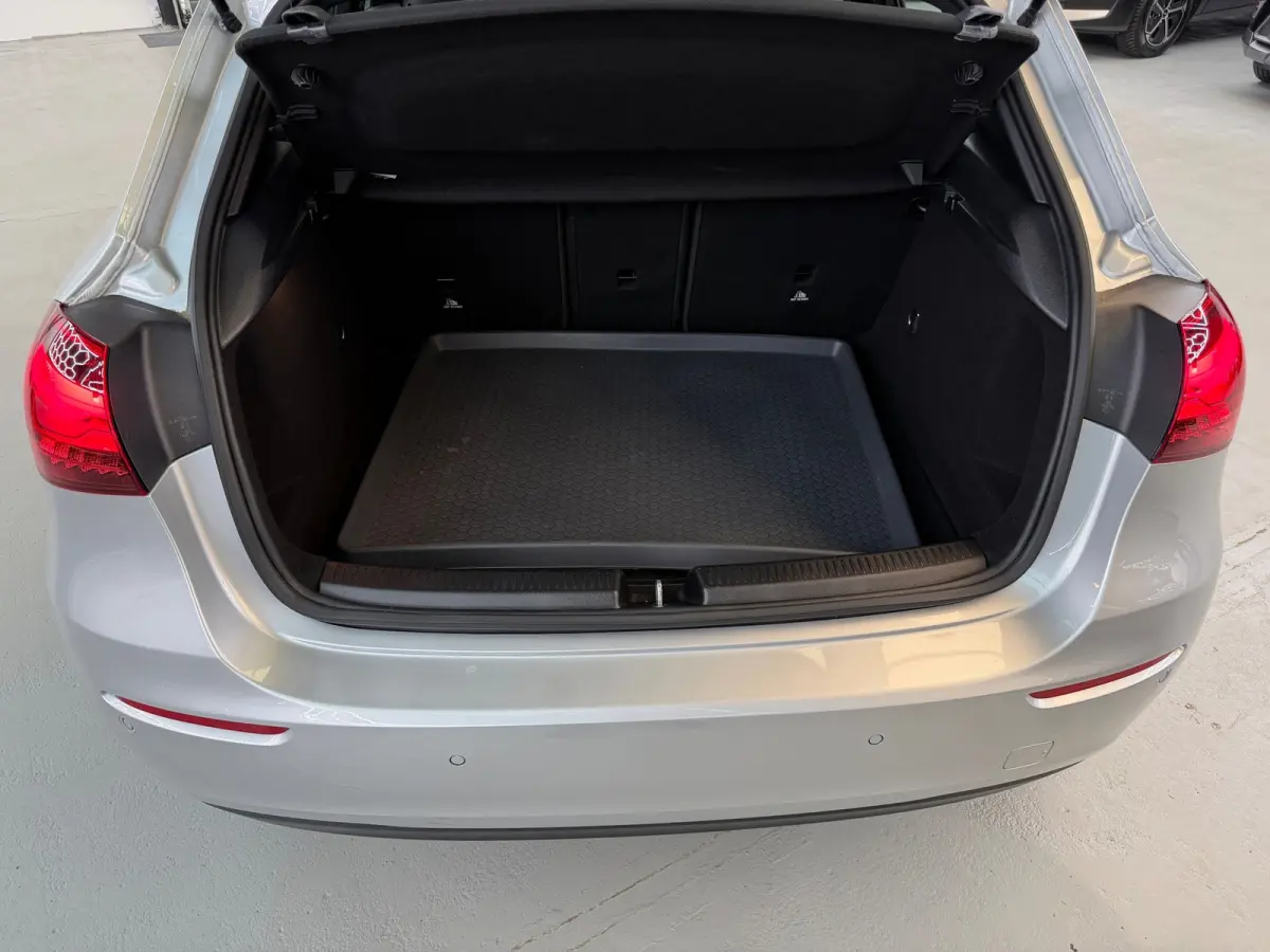 200 Luxury Line Facelift CarPlay Camera