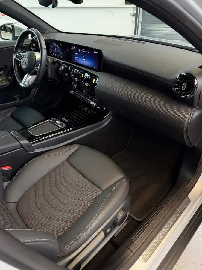 200 Luxury Line Facelift CarPlay Camera