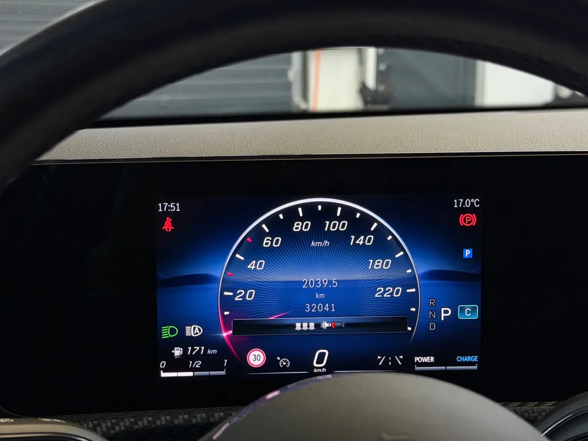 200 Luxury Line Facelift CarPlay Camera