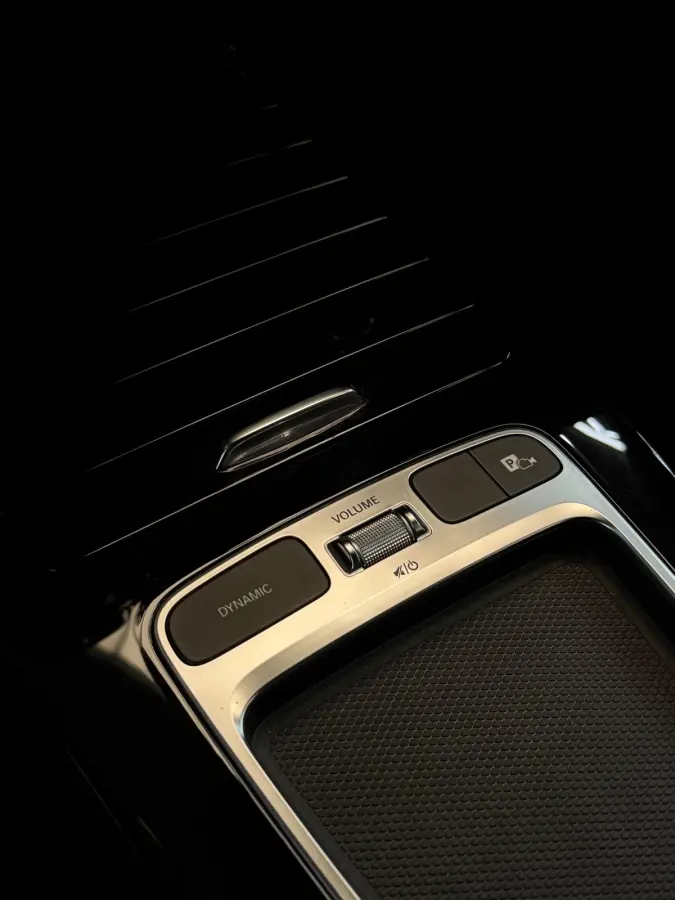 200 Luxury Line Facelift CarPlay Camera