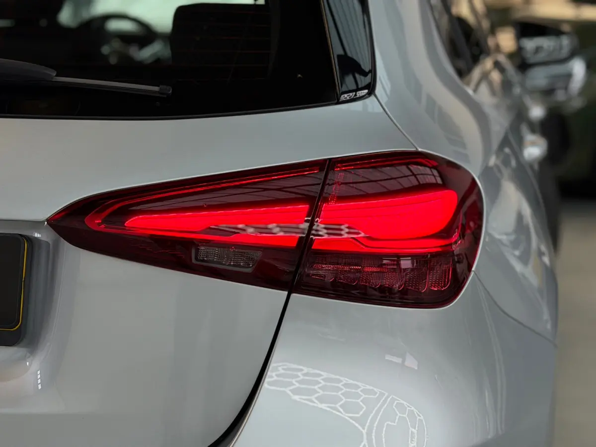 200 Luxury Line Facelift CarPlay Camera