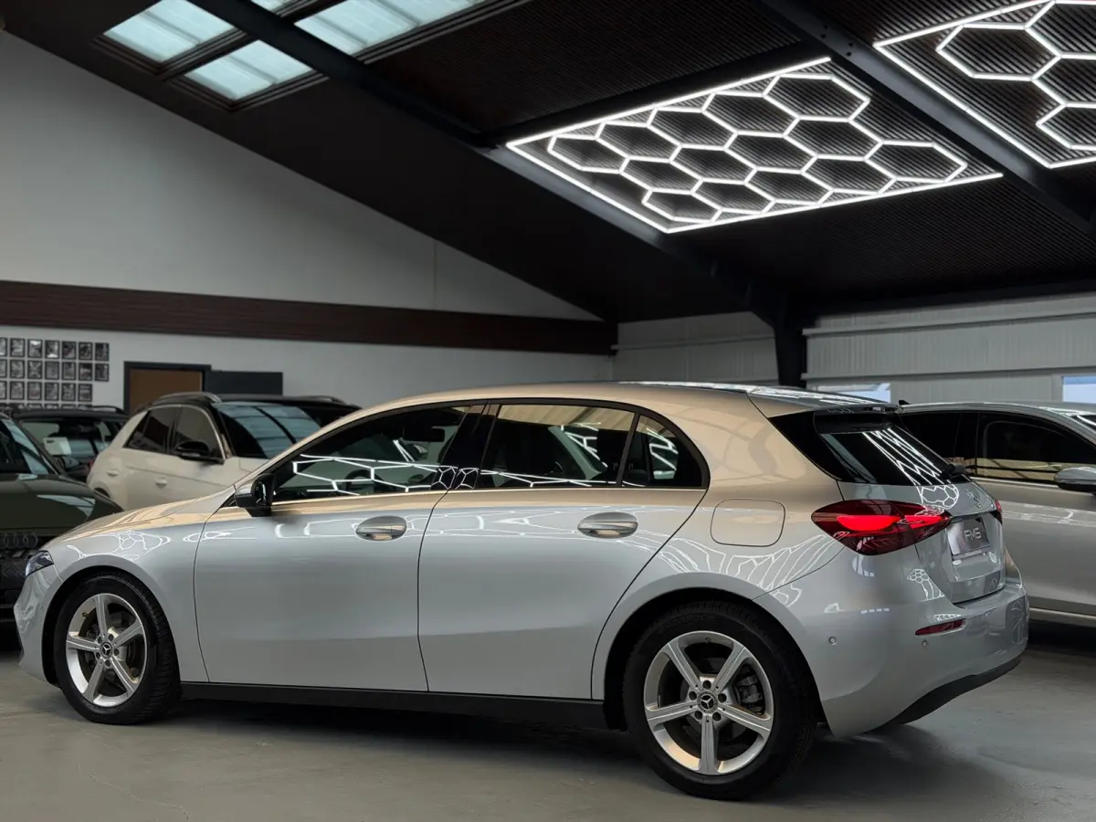 200 Luxury Line Facelift CarPlay Camera