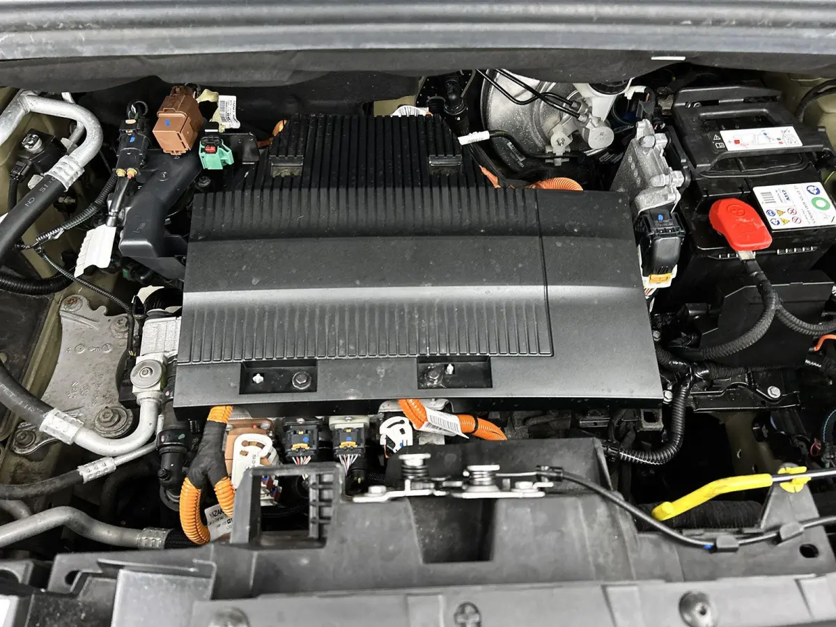 Shine 50 kWh 136pk | Accu 96% | Navigatie via Apple Carplay / Android Auto | Panoramadak | Achteruitrijcamera | Climate Control | Cruise Control | Parkeersensoren v+a | Winterpakket | Keyles