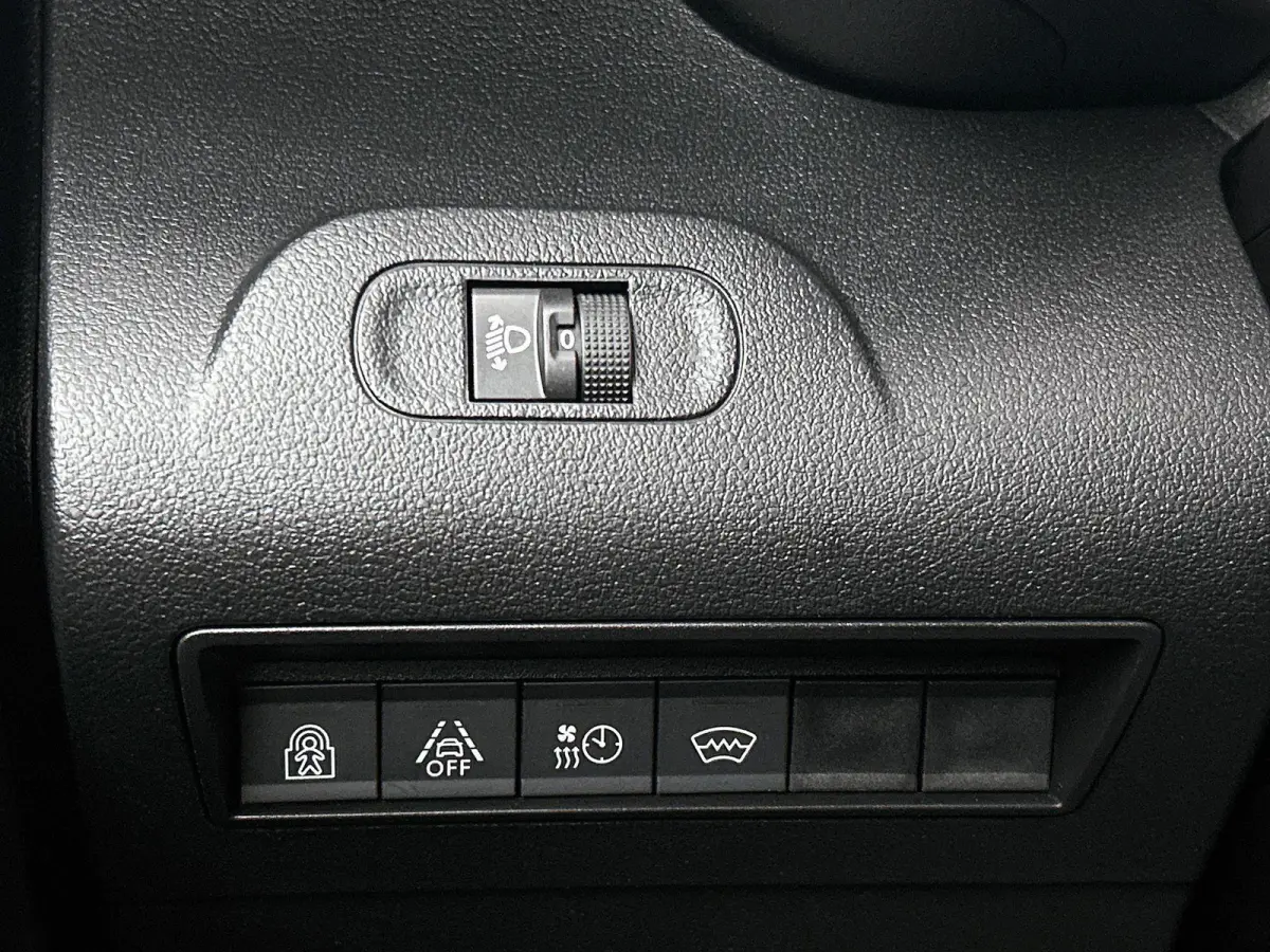 Shine 50 kWh 136pk | Accu 96% | Navigatie via Apple Carplay / Android Auto | Panoramadak | Achteruitrijcamera | Climate Control | Cruise Control | Parkeersensoren v+a | Winterpakket | Keyles