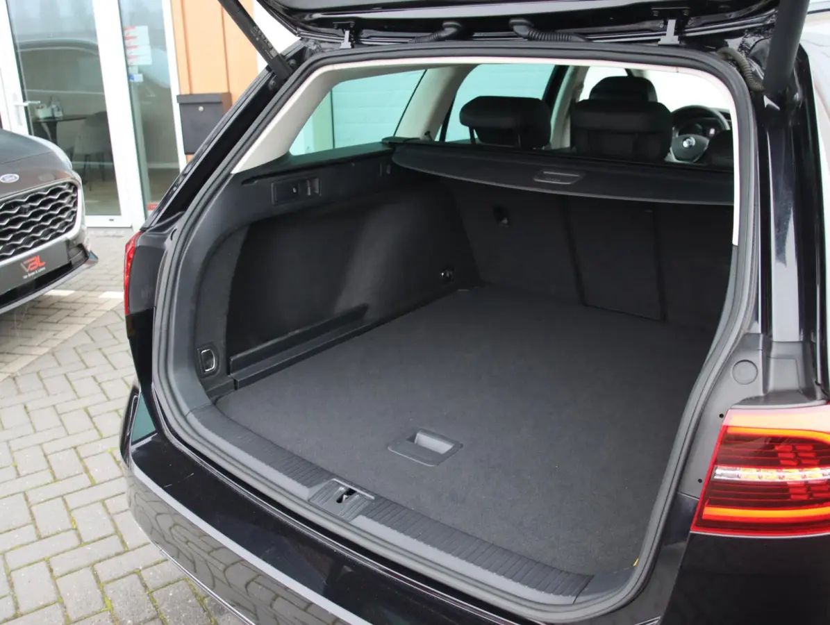 2.0 TSI 220PK R-line | Dynaudio | Ergo-comfort stoelen