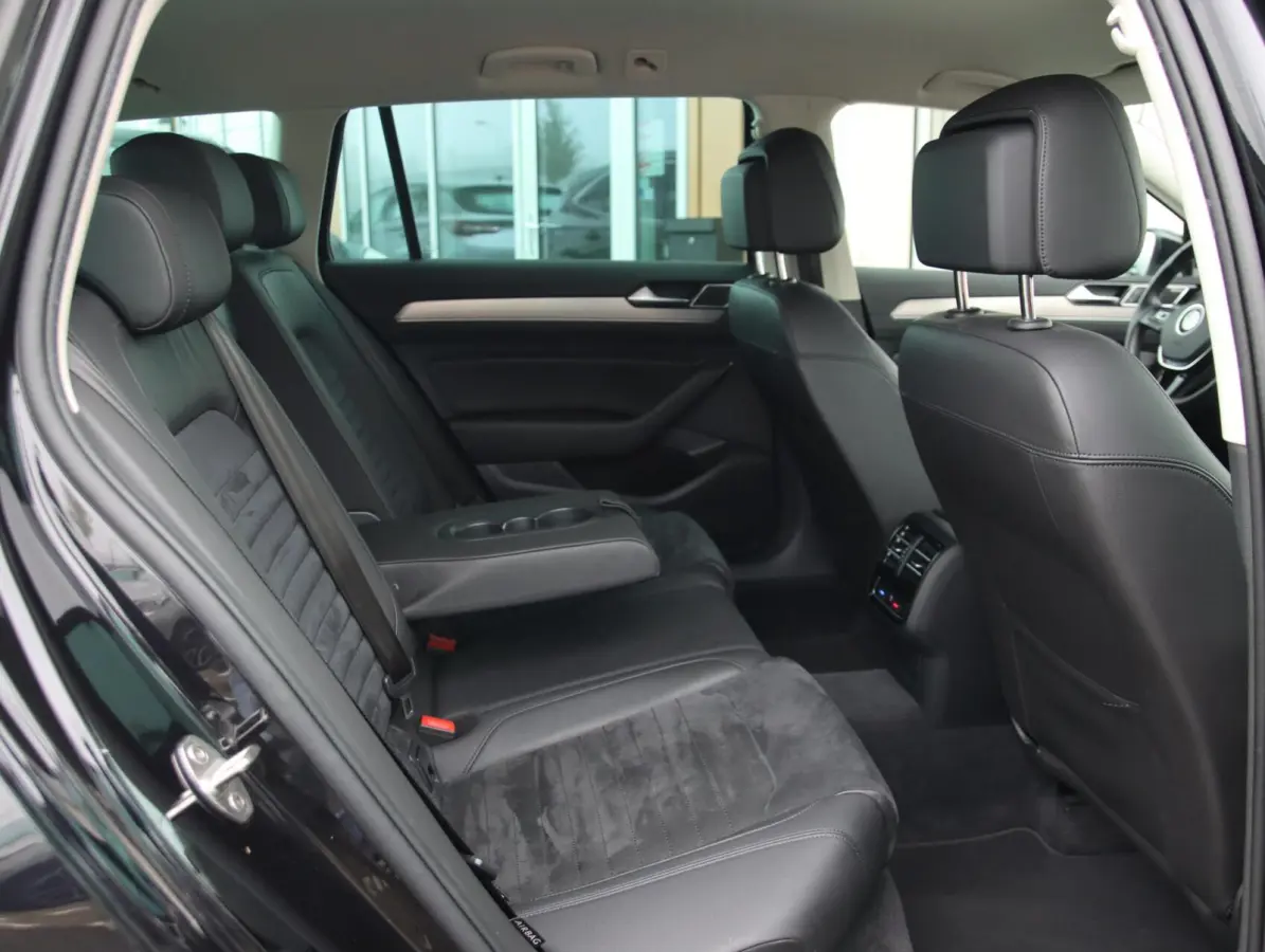 2.0 TSI 220PK R-line | Dynaudio | Ergo-comfort stoelen