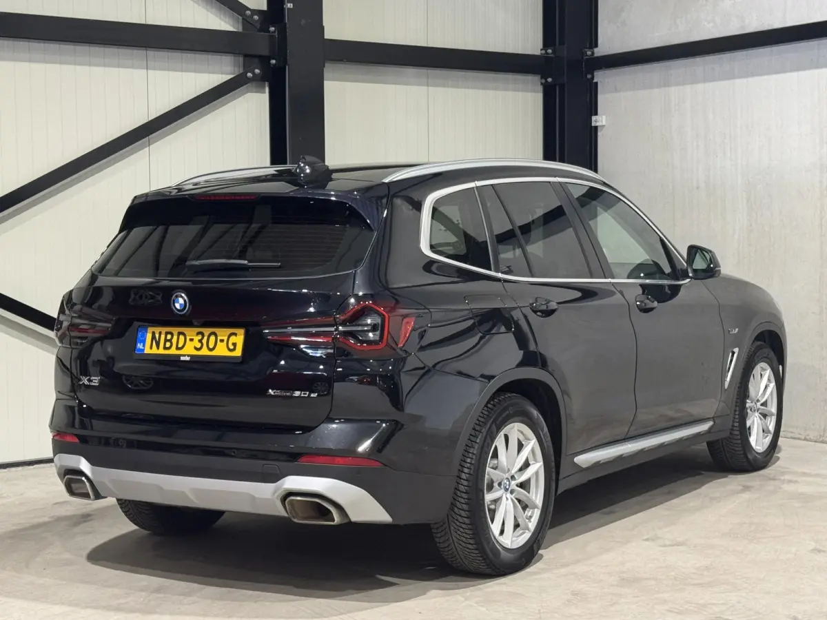 xDrive30e Business | navi | leder | led |
