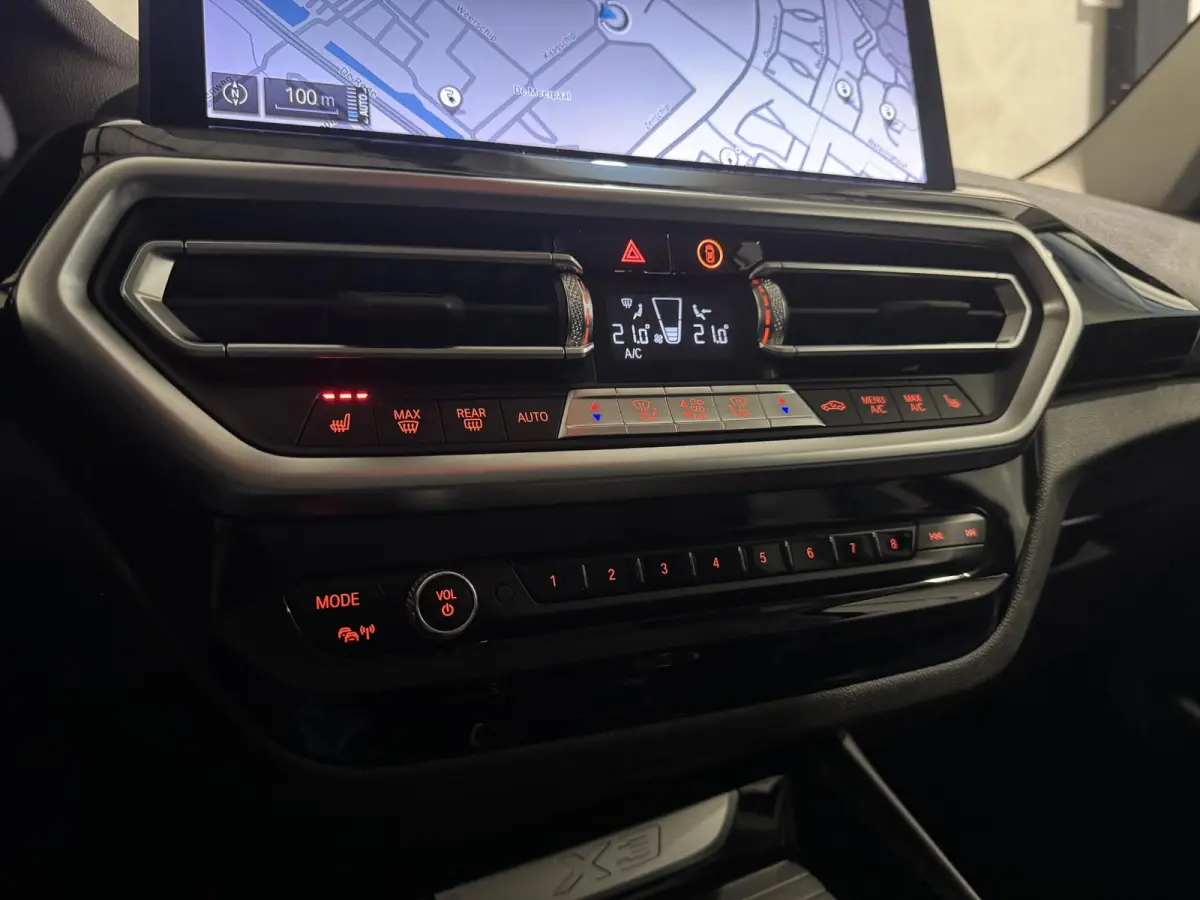 xDrive30e Business | navi | leder | led |