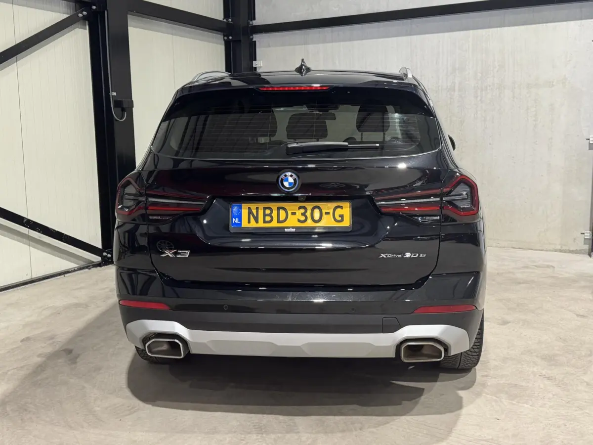 xDrive30e Business | navi | leder | led |