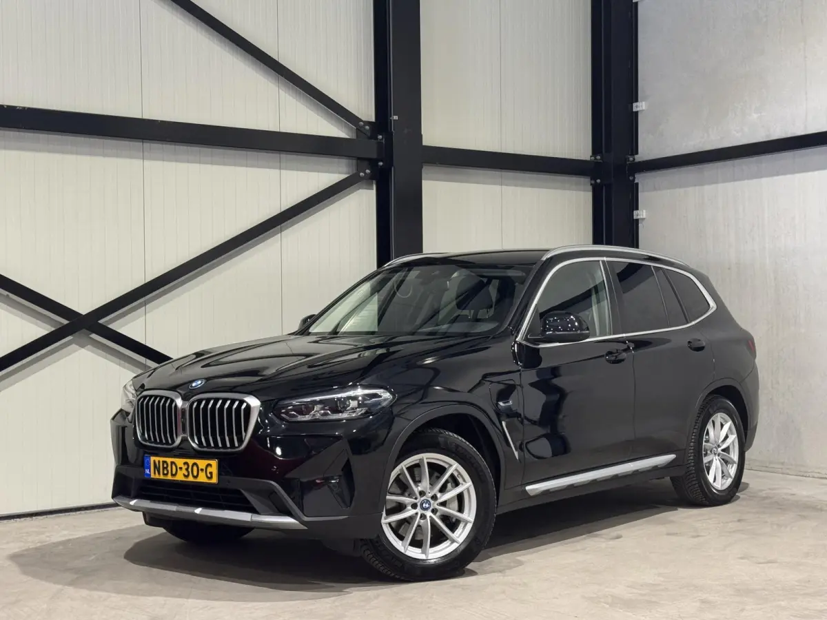 xDrive30e Business | navi | leder | led |