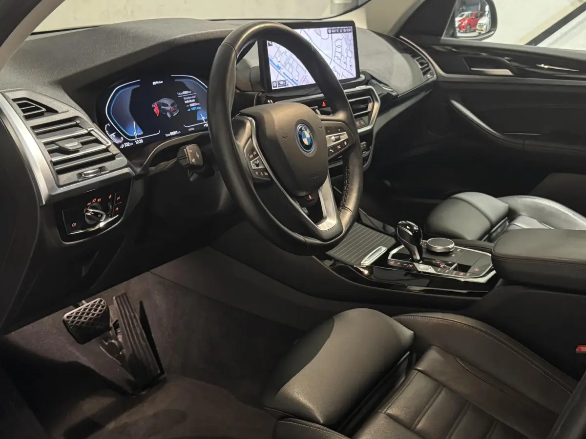 xDrive30e Business | navi | leder | led |