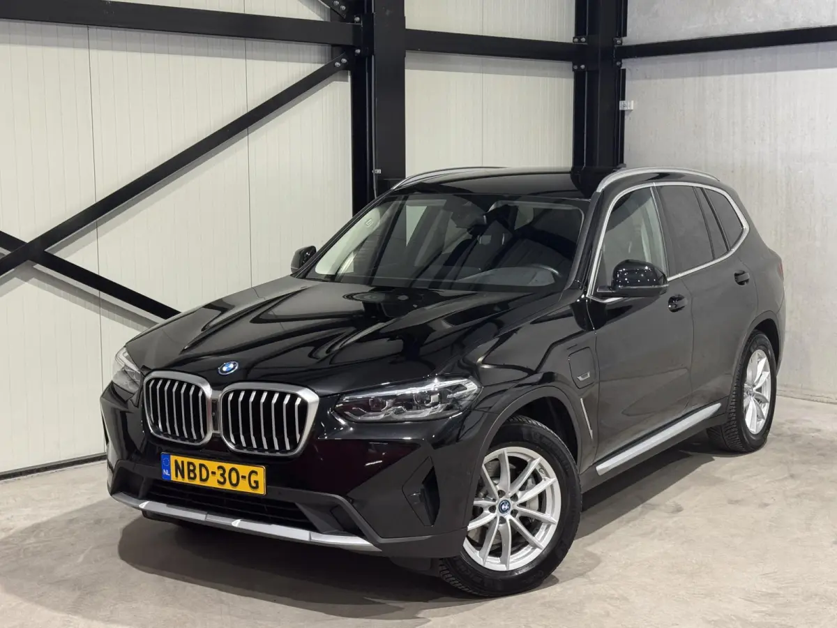 xDrive30e Business | navi | leder | led |