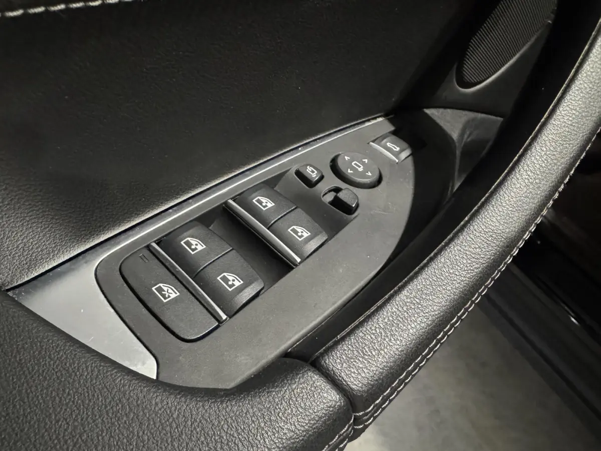 xDrive30e Business | navi | leder | led |