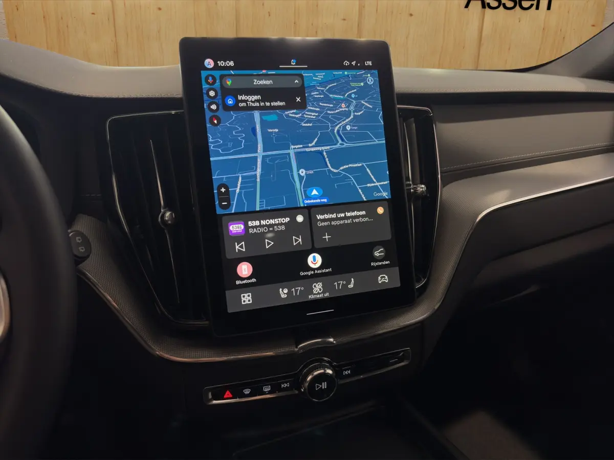 Ultra Black Edition Recharge Plug-In Hybrid AWD | Luchtvering | Trekhaak | Panoramadak | Stoel + Stuur Verwarming | 360 Camera | Memory Stoelen |