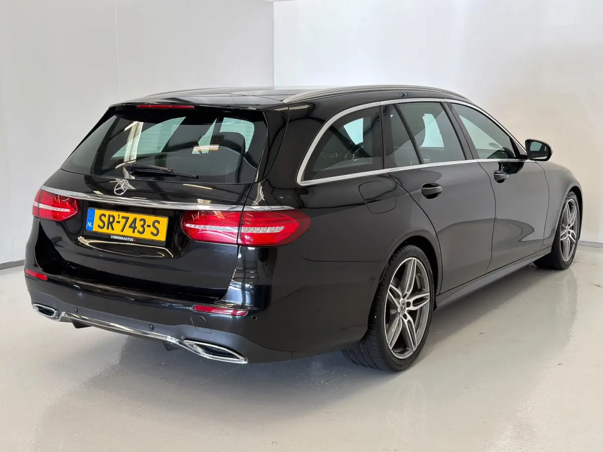 220 d AMG / NL-auto / BTW / Trekhaak / 19'' INCH