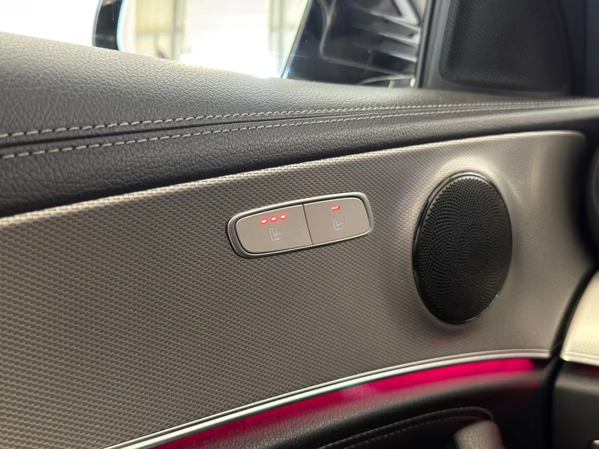 220 d AMG / NL-auto / BTW / Trekhaak / 19'' INCH