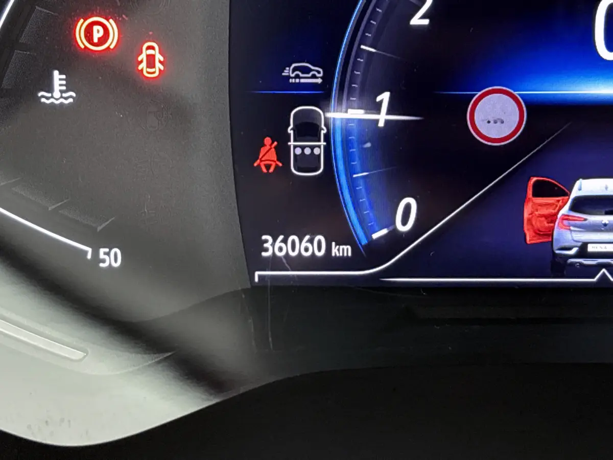 1.3 TCe 140PK Zen | DEALER ONDERHOUDEN | CLIMAT CONTROL | CARPLAY | PARK. SENSOREN | LM VELGEN