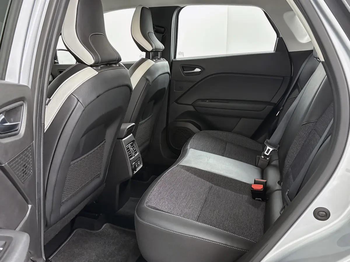 1.3 TCe 140PK Zen | DEALER ONDERHOUDEN | CLIMAT CONTROL | CARPLAY | PARK. SENSOREN | LM VELGEN