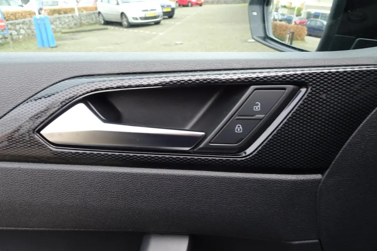 1.0 TSI Life,NL AUTO, NAP, AUTOMAAT, LED, CLIMA, CARPLAY, LMV