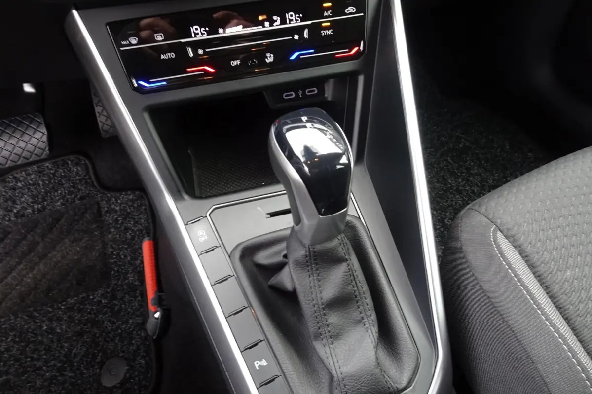 1.0 TSI Life,NL AUTO, NAP, AUTOMAAT, LED, CLIMA, CARPLAY, LMV