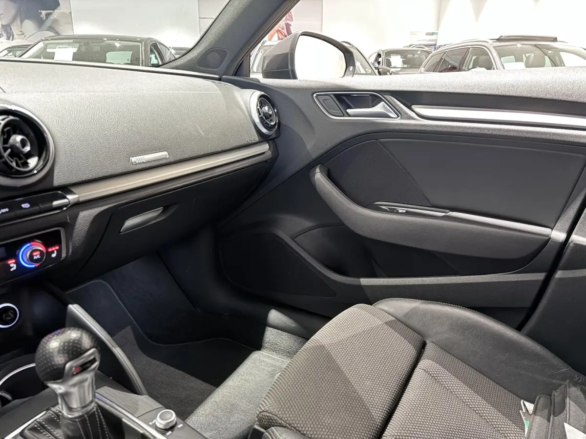 30 TDI Sport S Line Edition