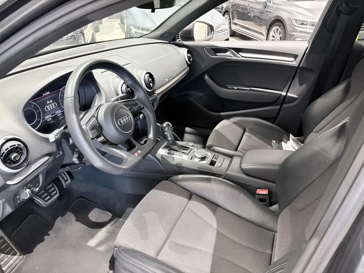 30 TDI Sport S Line Edition