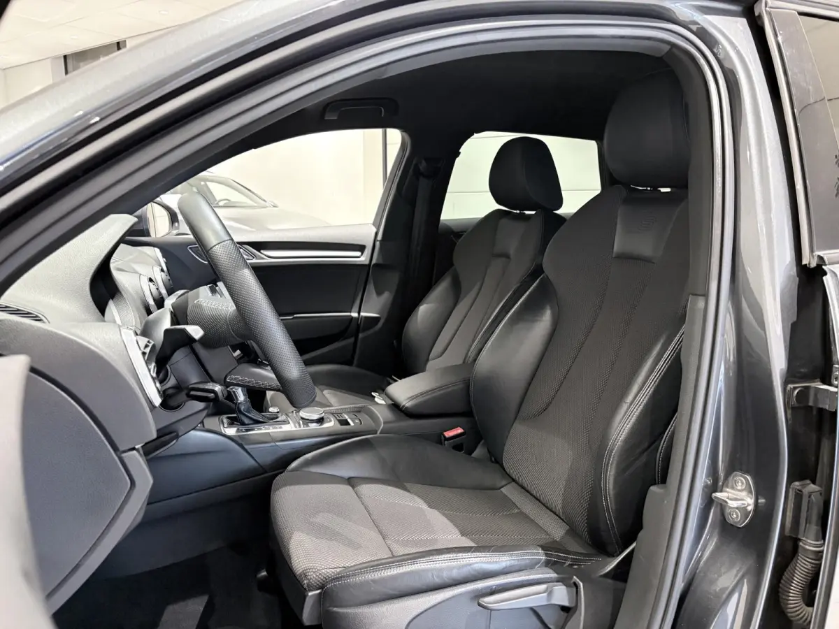 30 TDI Sport S Line Edition