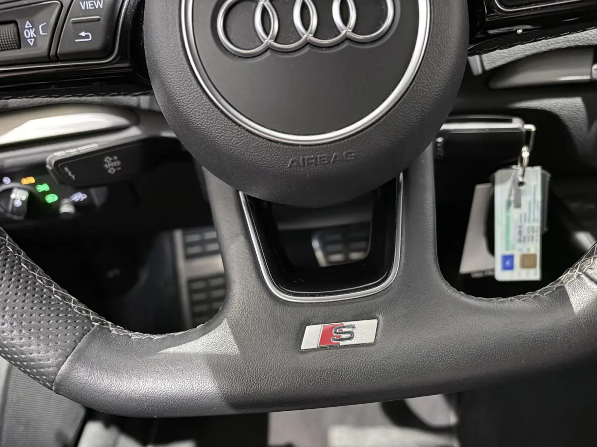 30 TDI Sport S Line Edition