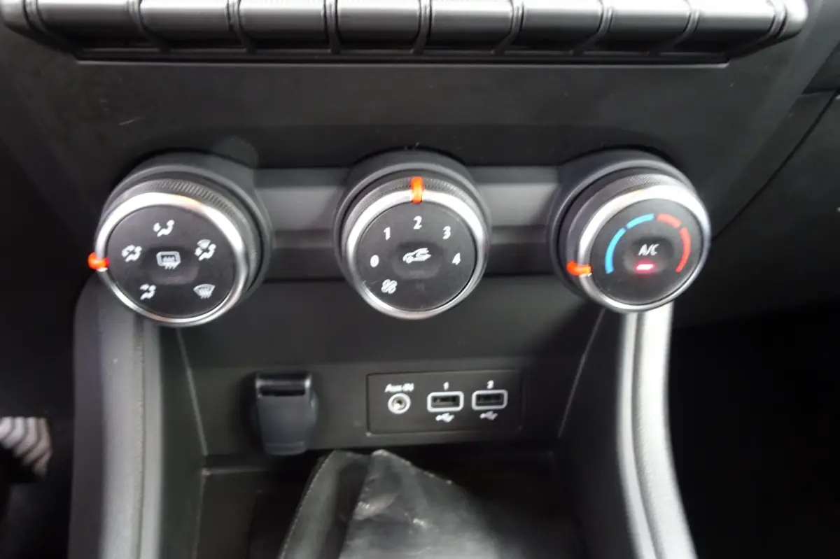 1.0 TCe 90 evolution, NL AUTO, 1E EIG, NAP, CARPLAY, LED, CRUISE ETC