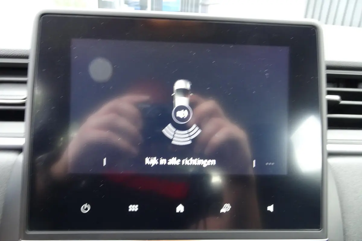 1.0 TCe 90 evolution, NL AUTO, 1E EIG, NAP, CARPLAY, LED, CRUISE ETC