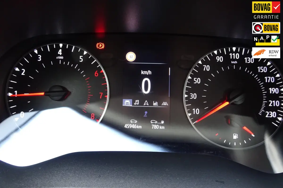 1.0 TCe 90 evolution, NL AUTO, 1E EIG, NAP, CARPLAY, LED, CRUISE ETC