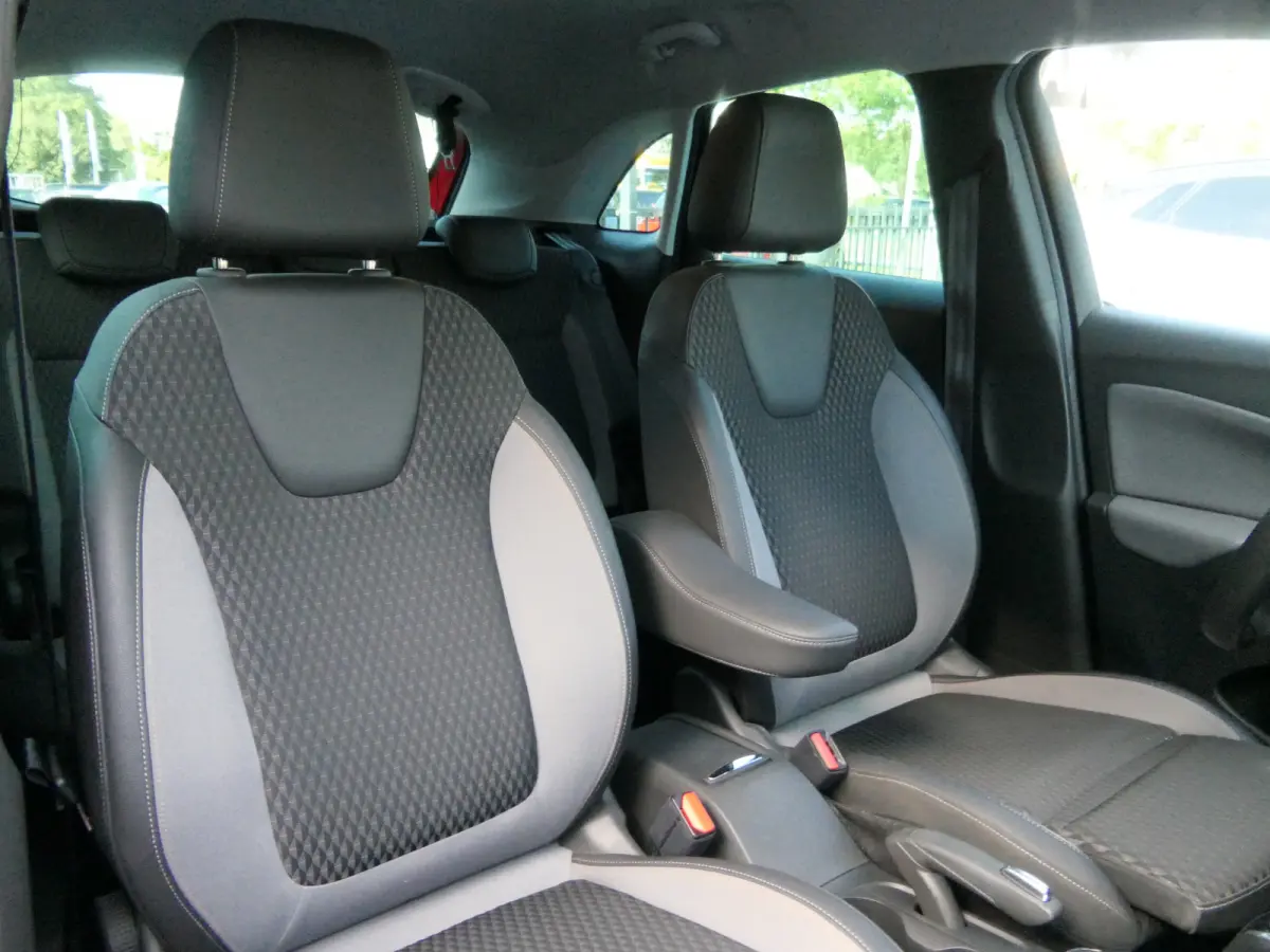 1.2 Turbo Innovation Automaat | AGR stoelen