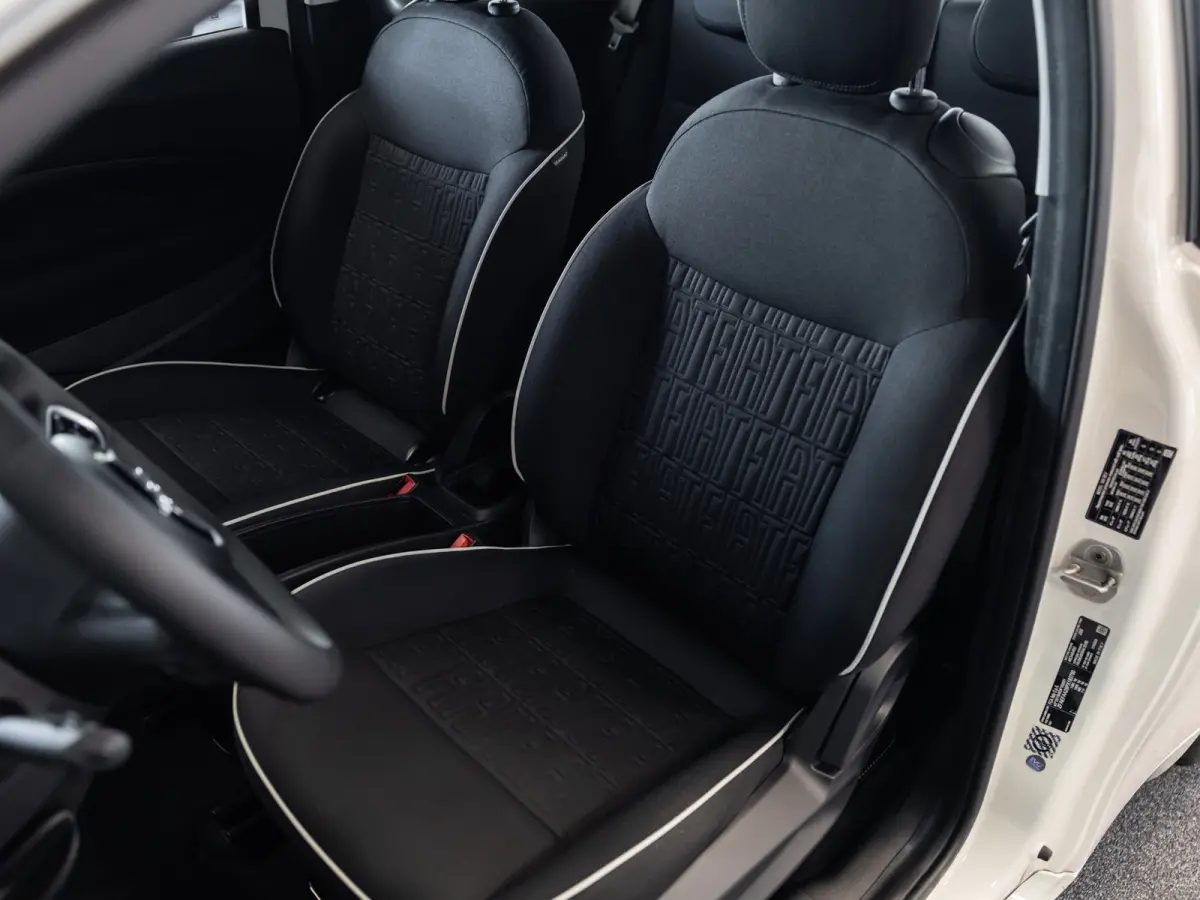 Urban 24 kWh l SoH 96% l Virtueel cockpit l CARPLAY l Keyless entry l BTW auto l 1ste. eig. l Dealer onderh. l ALS NIEUW
