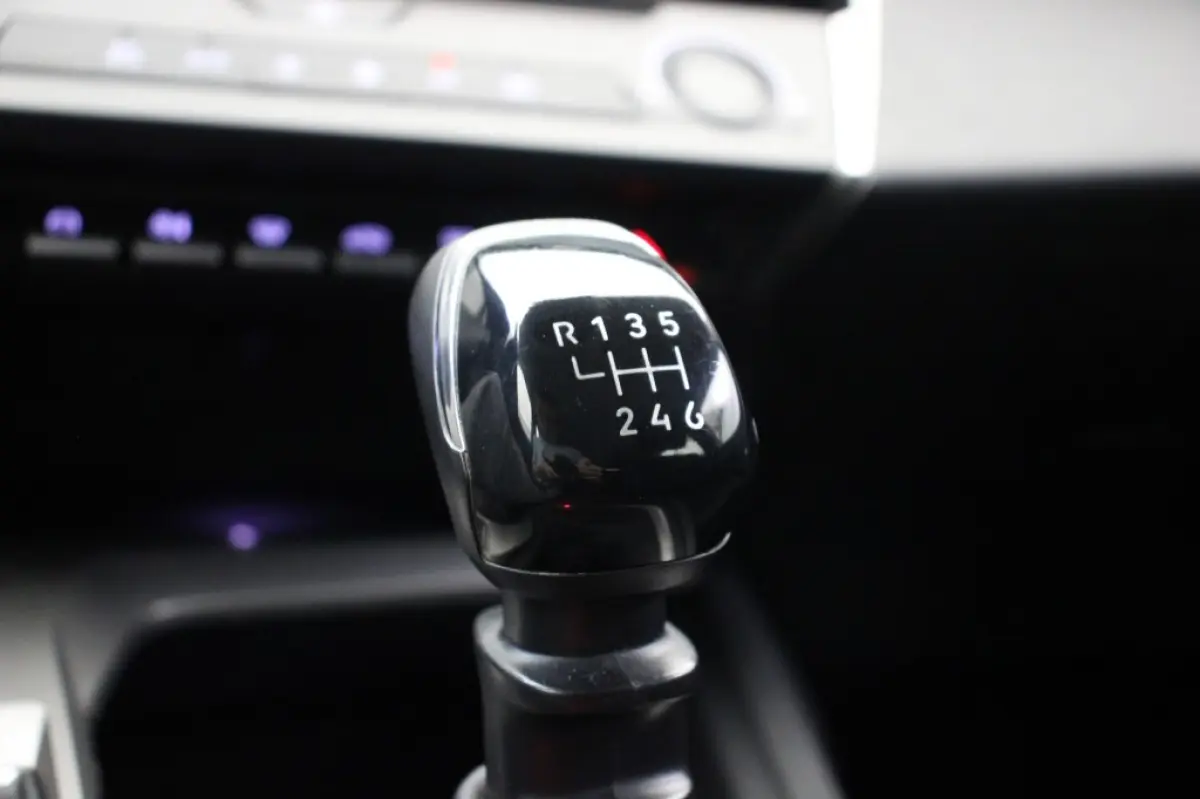 1.2 PureTech Active Pack Business - Digitaal Cockpit, Carplay, Cruise, Afn. Trekaak