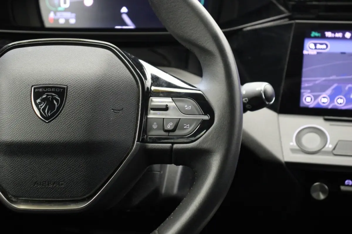 1.2 PureTech Active Pack Business - Digitaal Cockpit, Carplay, Cruise, Afn. Trekaak