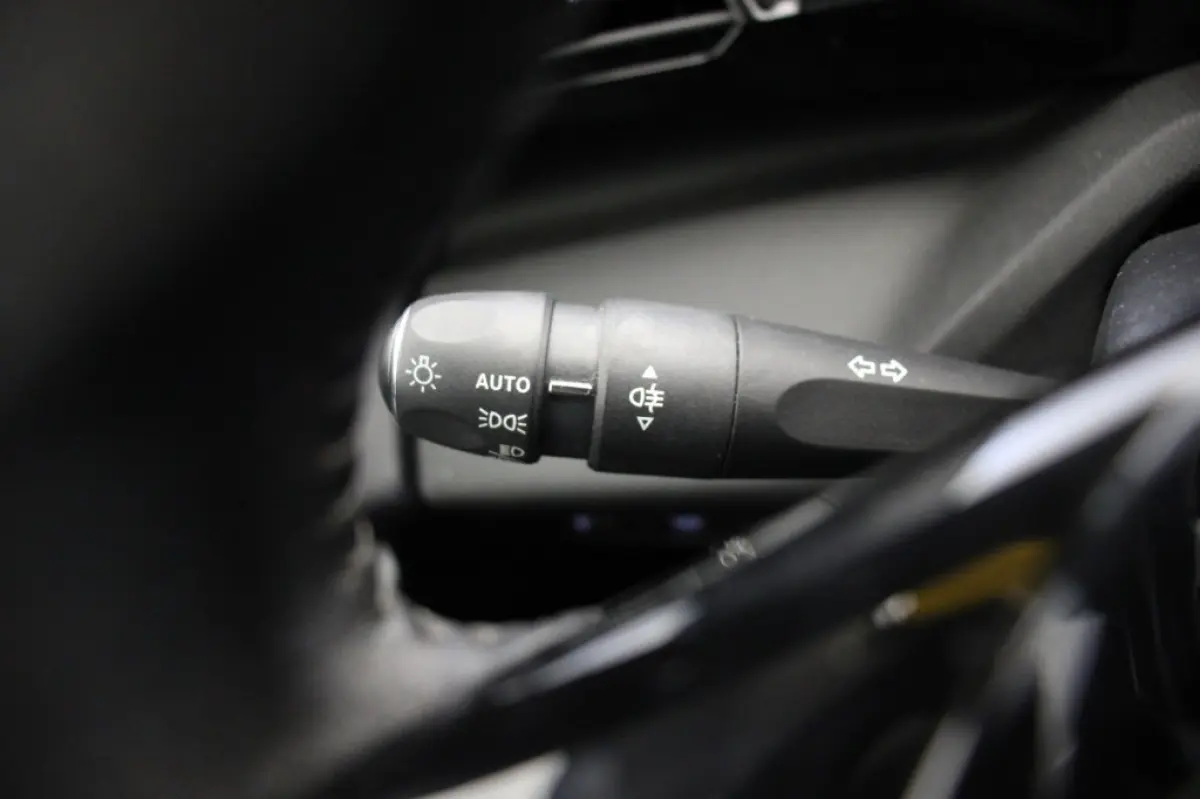 1.2 PureTech Active Pack Business - Digitaal Cockpit, Carplay, Cruise, Afn. Trekaak