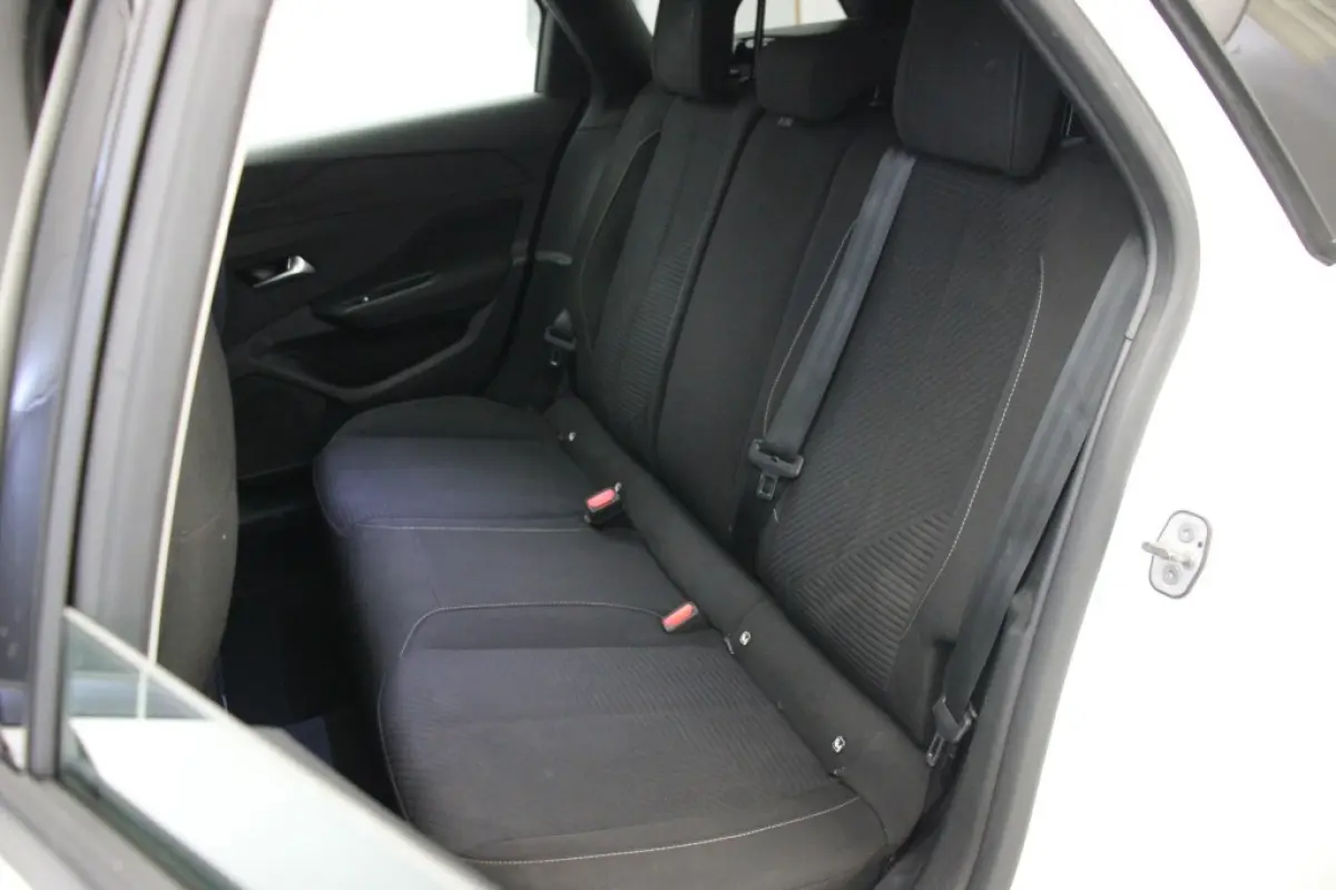 1.2 PureTech Active Pack Business - Digitaal Cockpit, Carplay, Cruise, Afn. Trekaak