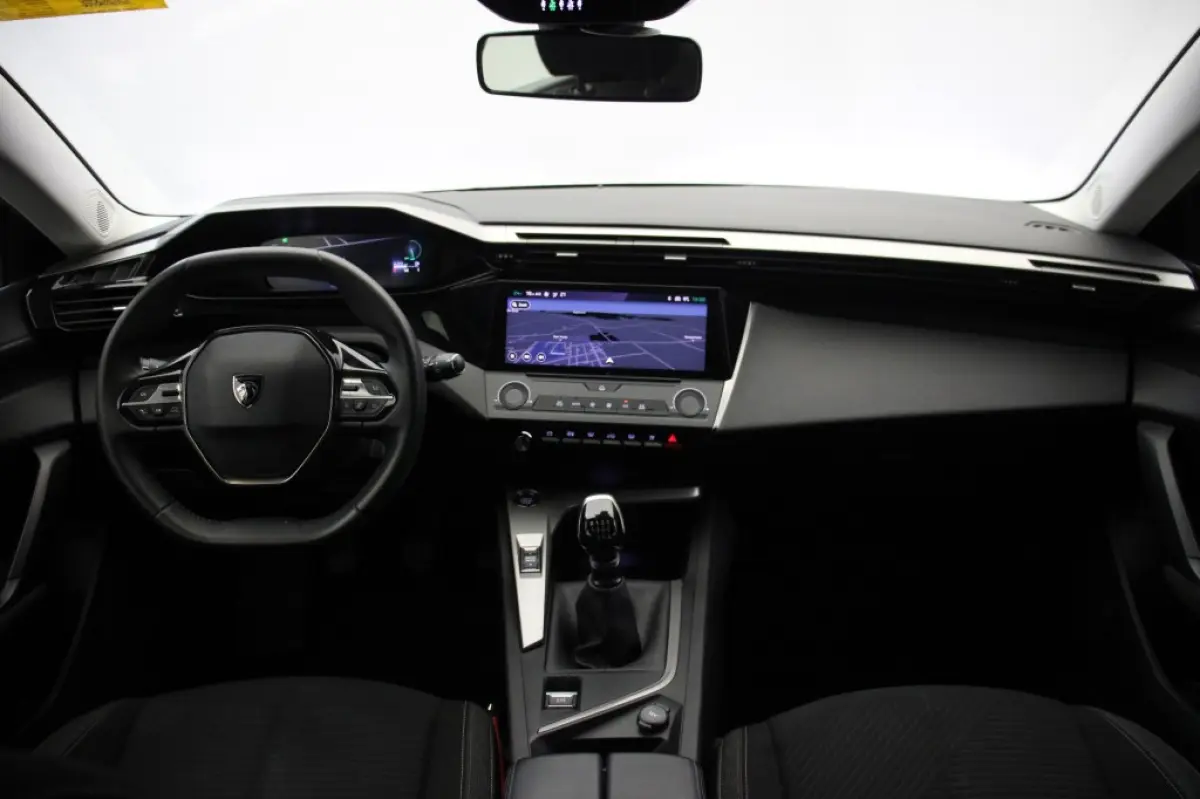 1.2 PureTech Active Pack Business - Digitaal Cockpit, Carplay, Cruise, Afn. Trekaak