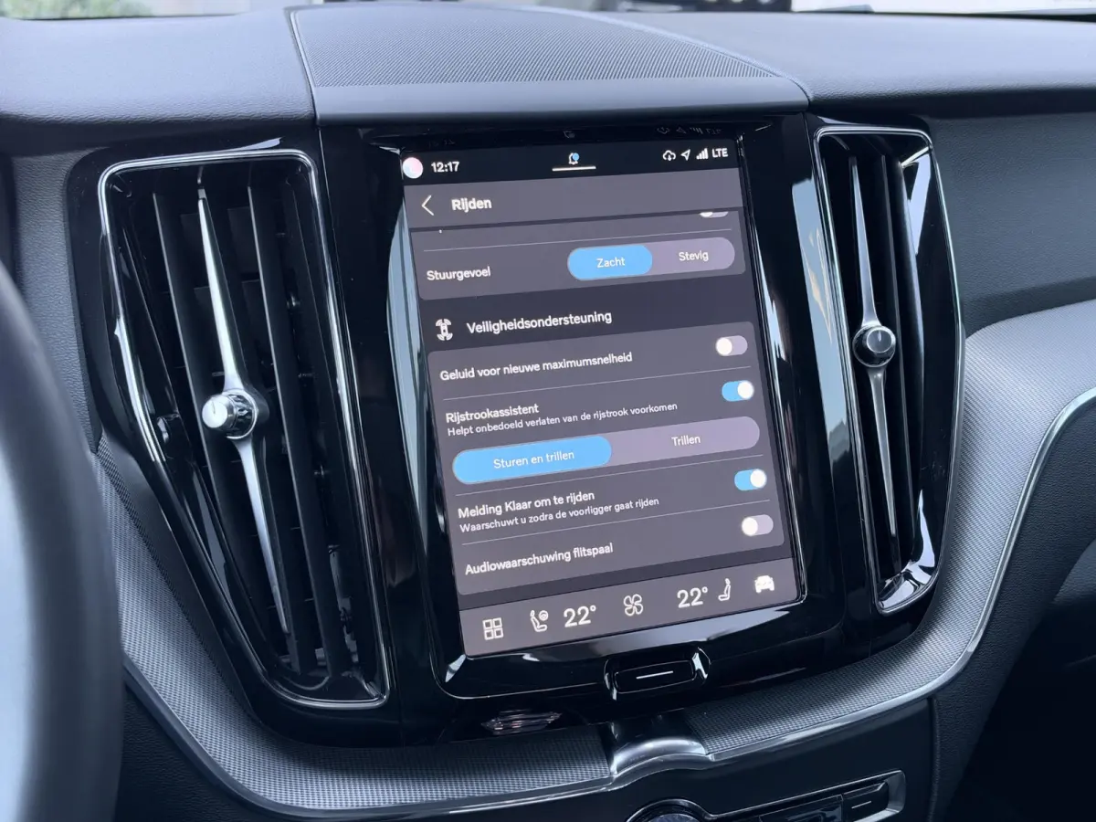 2.0 T8 Plug-in hybrid AWD Plus Black Edition 455 PK | Long range | Pano | verwarming pakket | 21 Inch | Dealer onderhouden