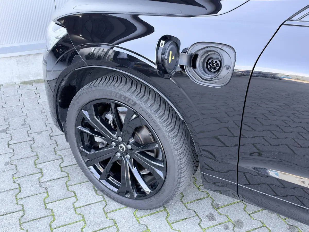 2.0 T8 Plug-in hybrid AWD Plus Black Edition 455 PK | Long range | Pano | verwarming pakket | 21 Inch | Dealer onderhouden