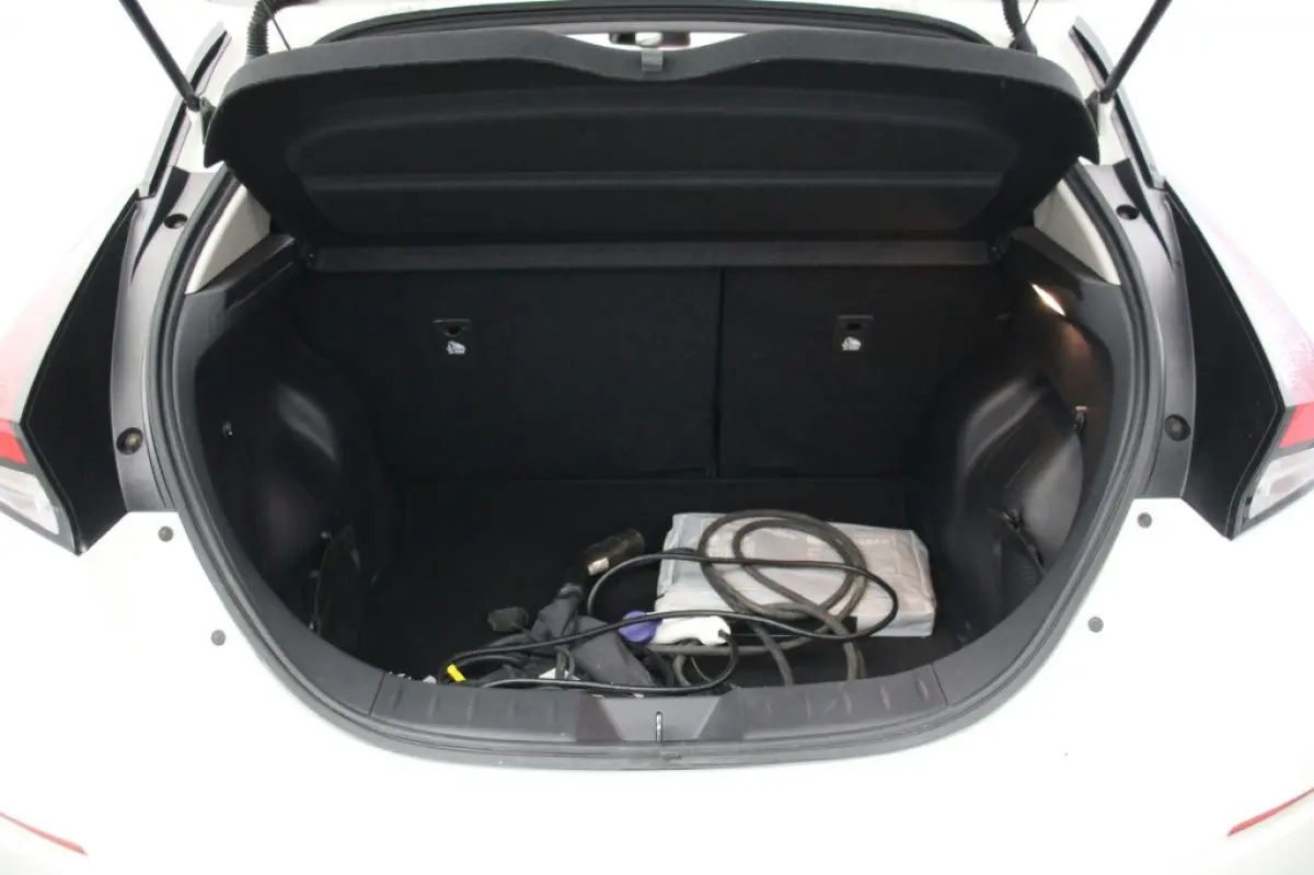 E+ N-Connecta 62 kWh - Carplay, Camera, Adapt. Cruise, Stoelverw. SOH 93,85%