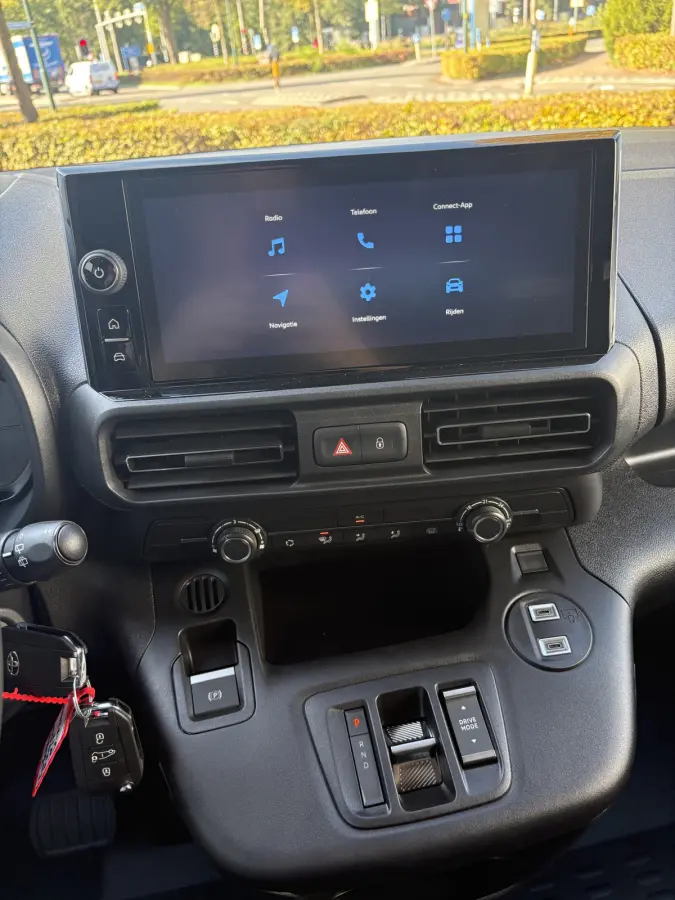 Challenger L1 50 kWh 136pk | Airco | Camera | Carplay | Cruise |