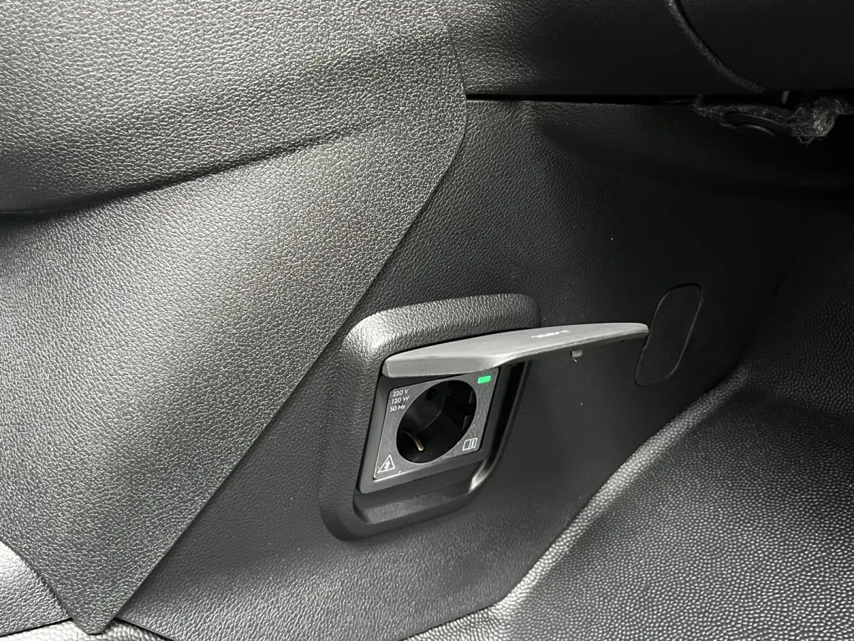 Challenger L1 50 kWh 136pk | Airco | Camera | Carplay | Cruise |