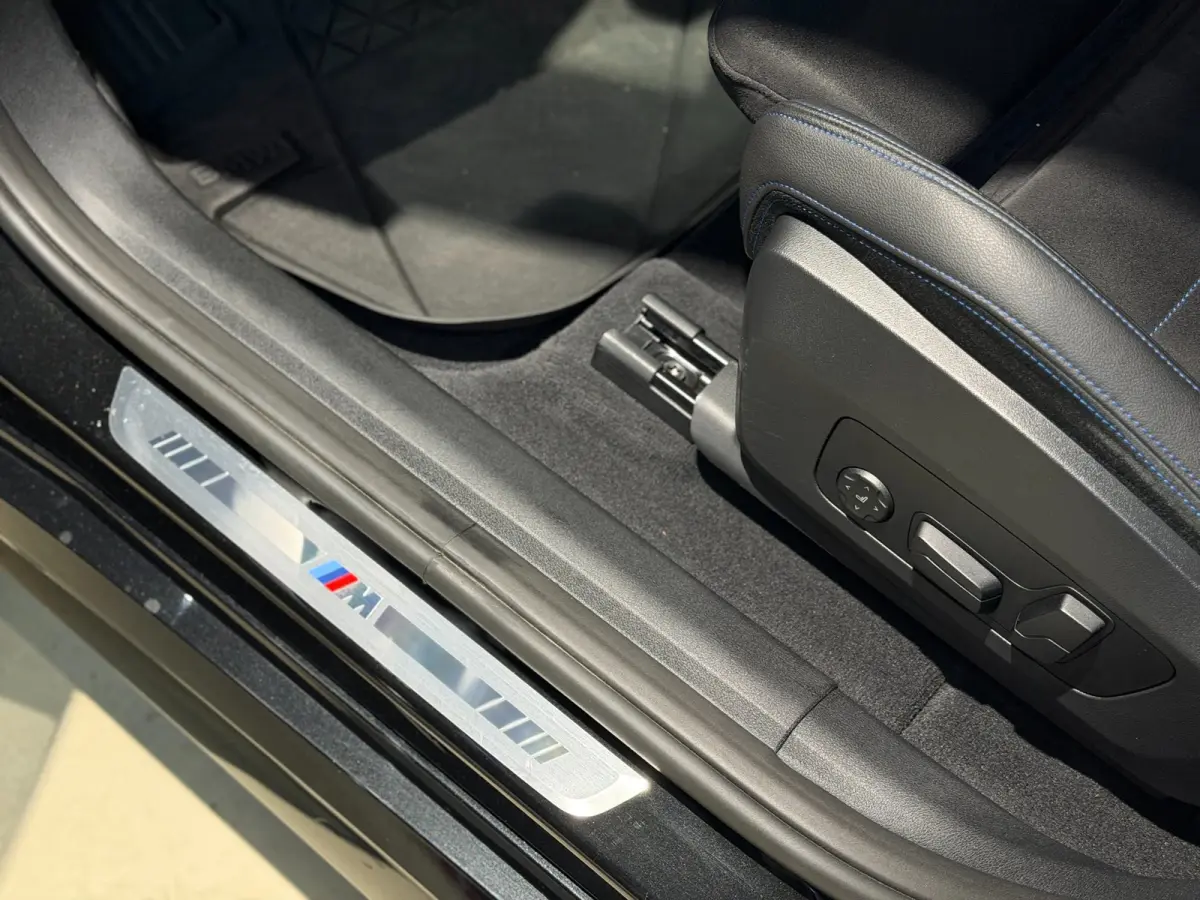 XDrive30e|HUD|H&K|Massage|360|Pano|Keyless|Stuur+Stoel verwarming|SOH92%
