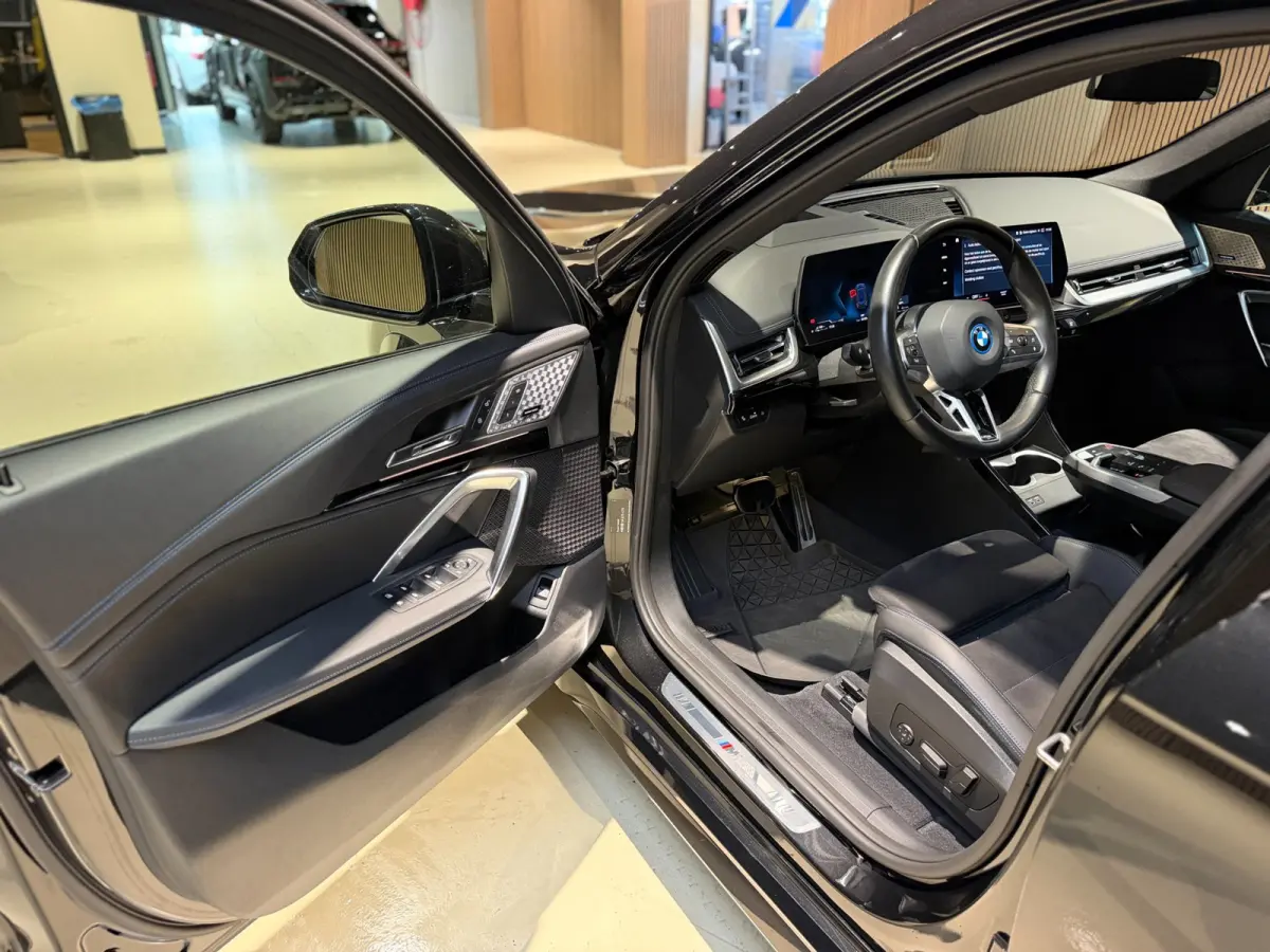 XDrive30e|HUD|H&K|Massage|360|Pano|Keyless|Stuur+Stoel verwarming|SOH92%