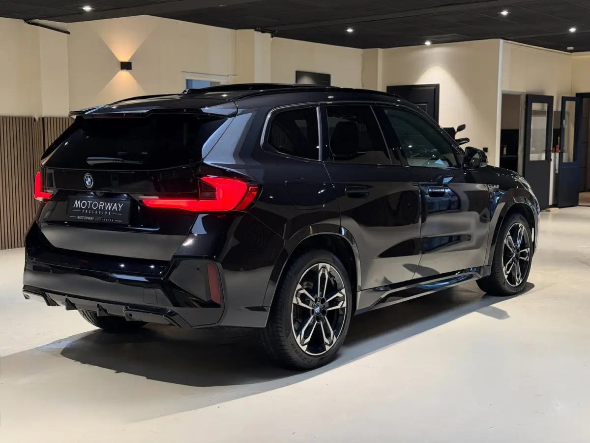 XDrive30e|HUD|H&K|Massage|360|Pano|Keyless|Stuur+Stoel verwarming|SOH92%