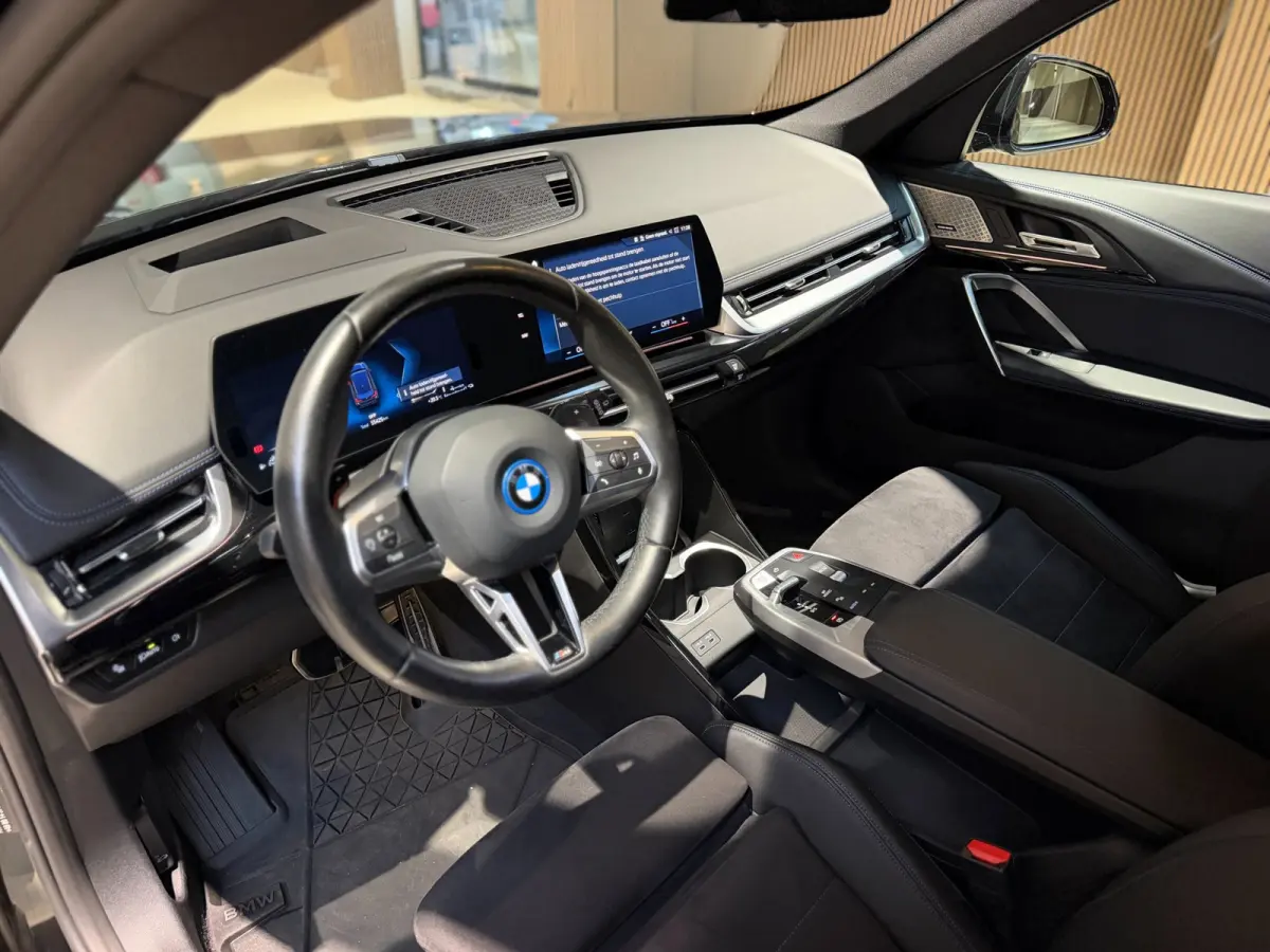 XDrive30e|HUD|H&K|Massage|360|Pano|Keyless|Stuur+Stoel verwarming|SOH92%