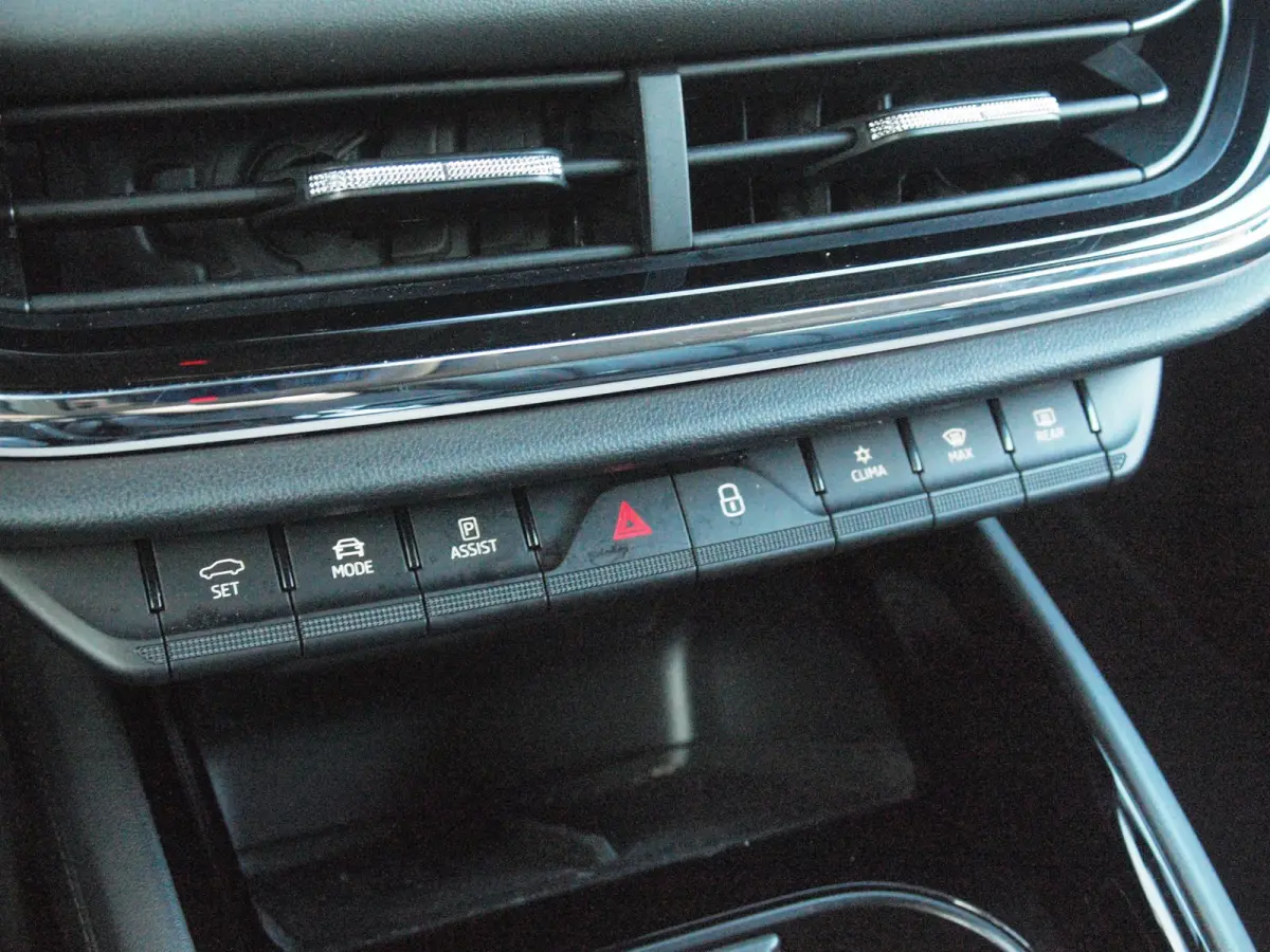 80 First Edition | SOH 90% | Camera | Trekhaak | Warmtepomp | Sfeerverlichting | Leer | ACC | NL-Auto |