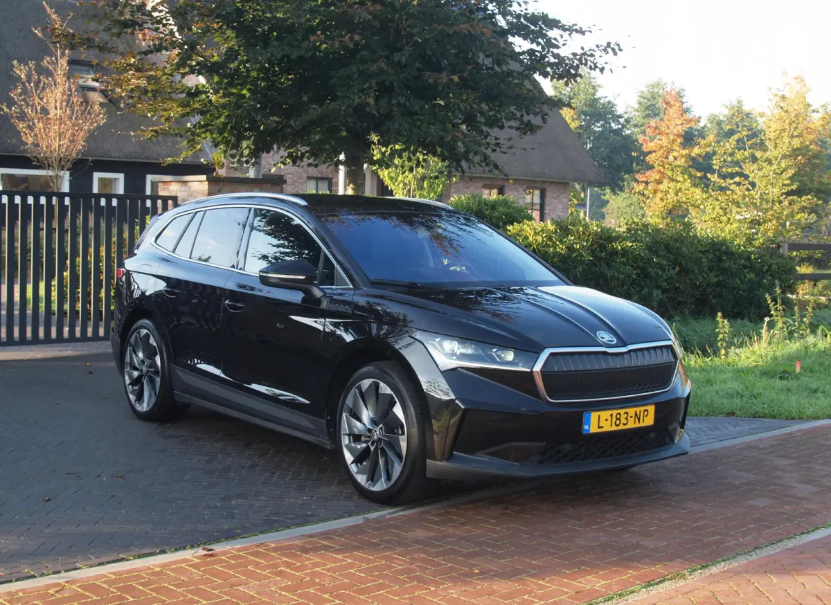 80 First Edition | SOH 90% | Camera | Trekhaak | Warmtepomp | Sfeerverlichting | Leer | ACC | NL-Auto |
