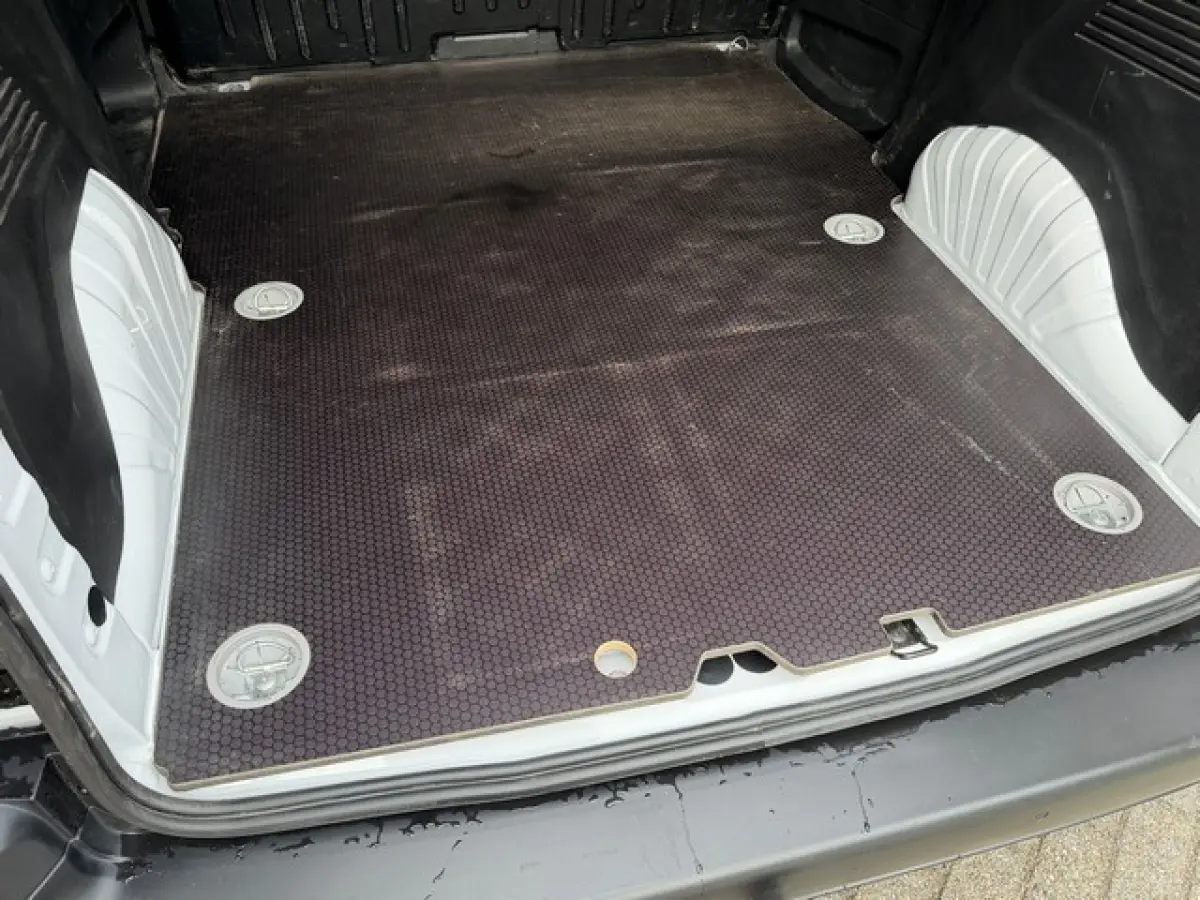 1.5 BlueHDi met Leer, 2 Voorstoelen, PDC, Trekhaak